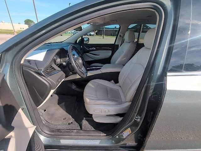 Used 2025 Buick Enclave Preferred w/ Power Package FWD image 11