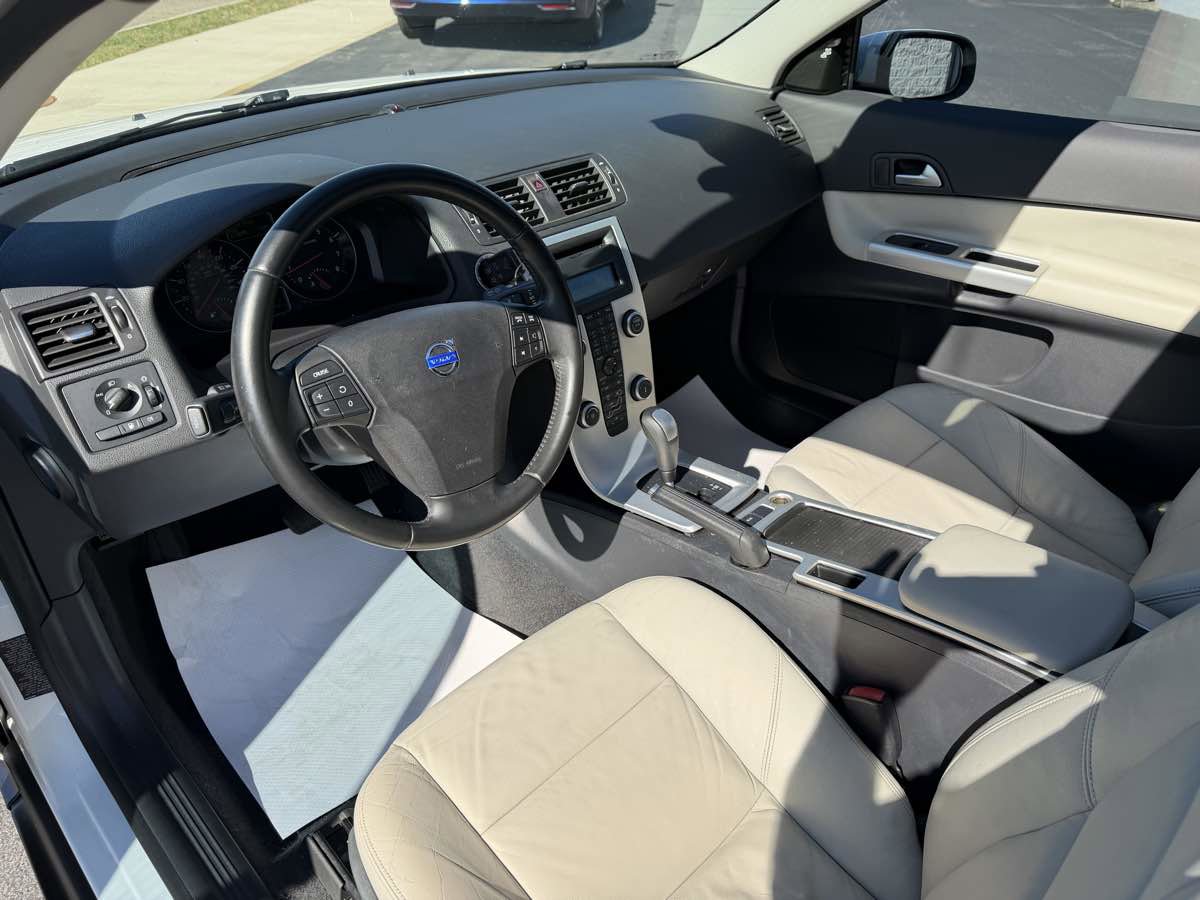 Used 2013 Volvo C30 T5 image 12