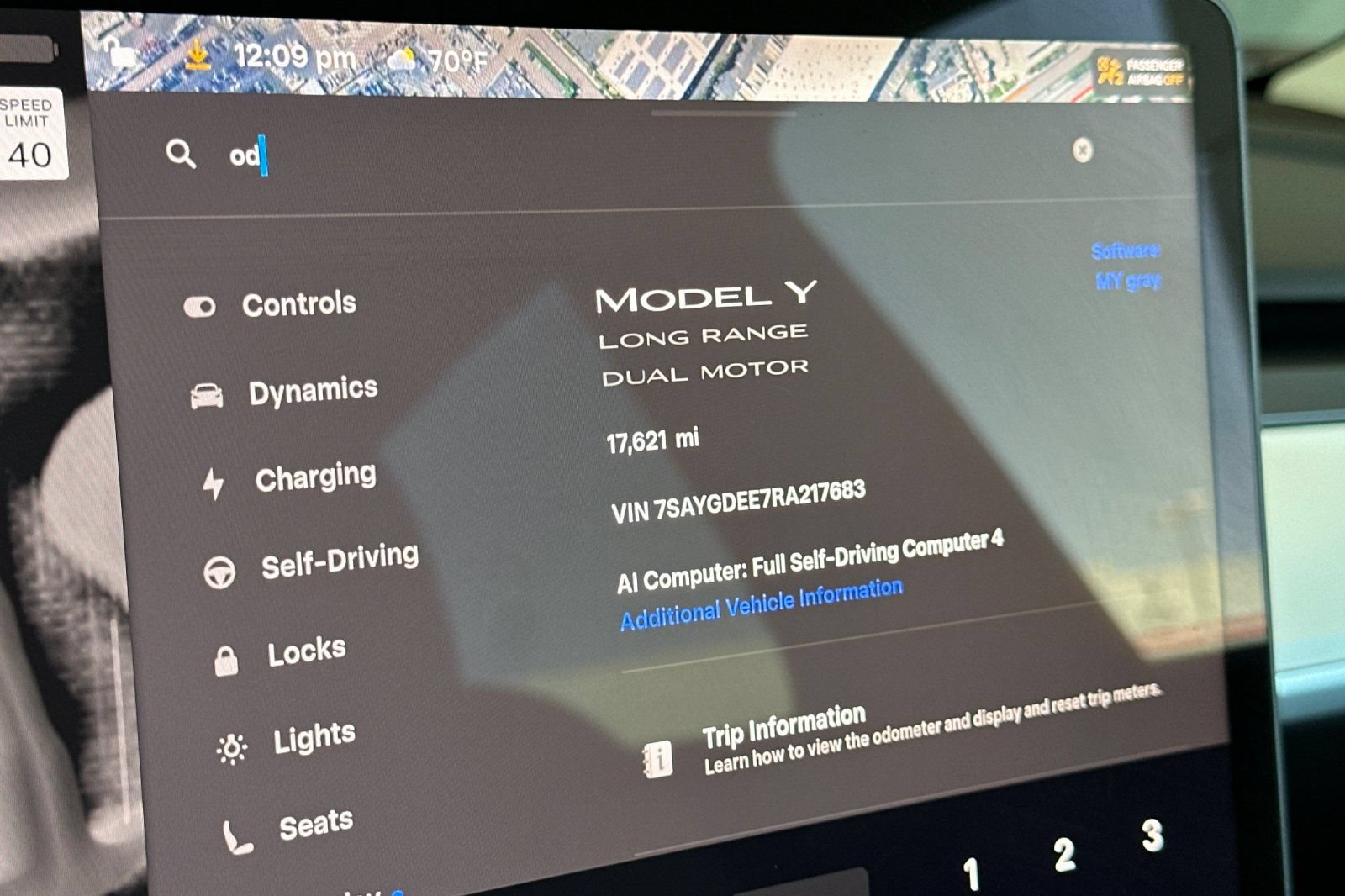 Used 2024 Tesla Model Y Long Range AWD/4WD image 25