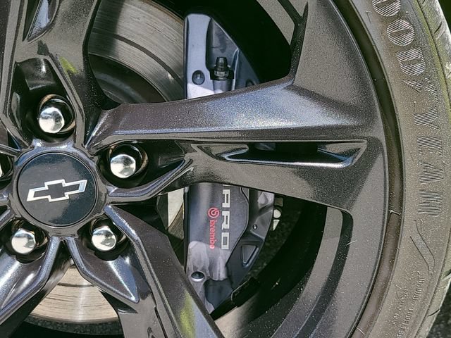 Used 2021 Chevrolet Camaro SS RWD image 31