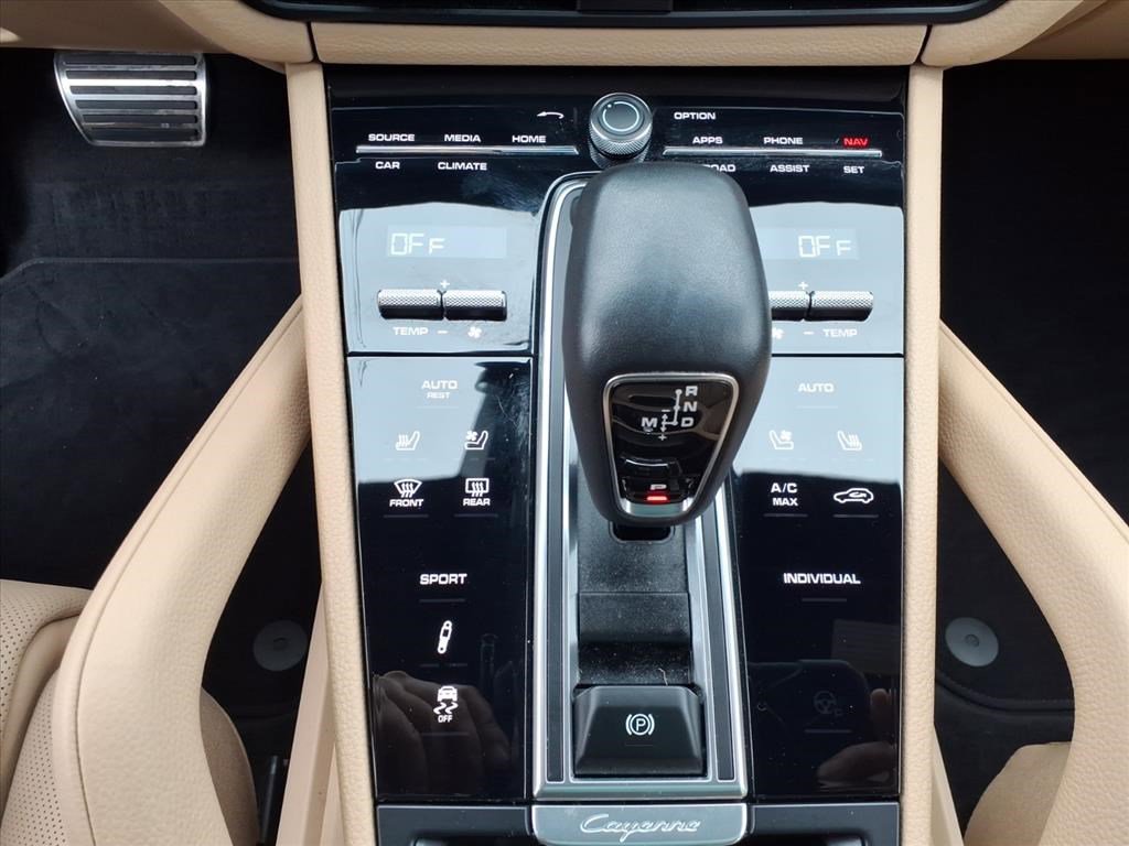 Used 2023 Porsche Cayenne S image 29