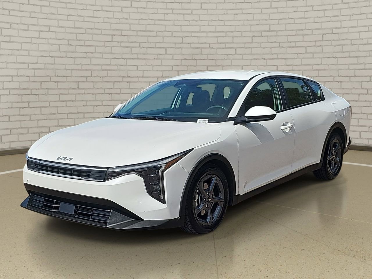 Used 2025 Kia K4 LXS FWD image 1