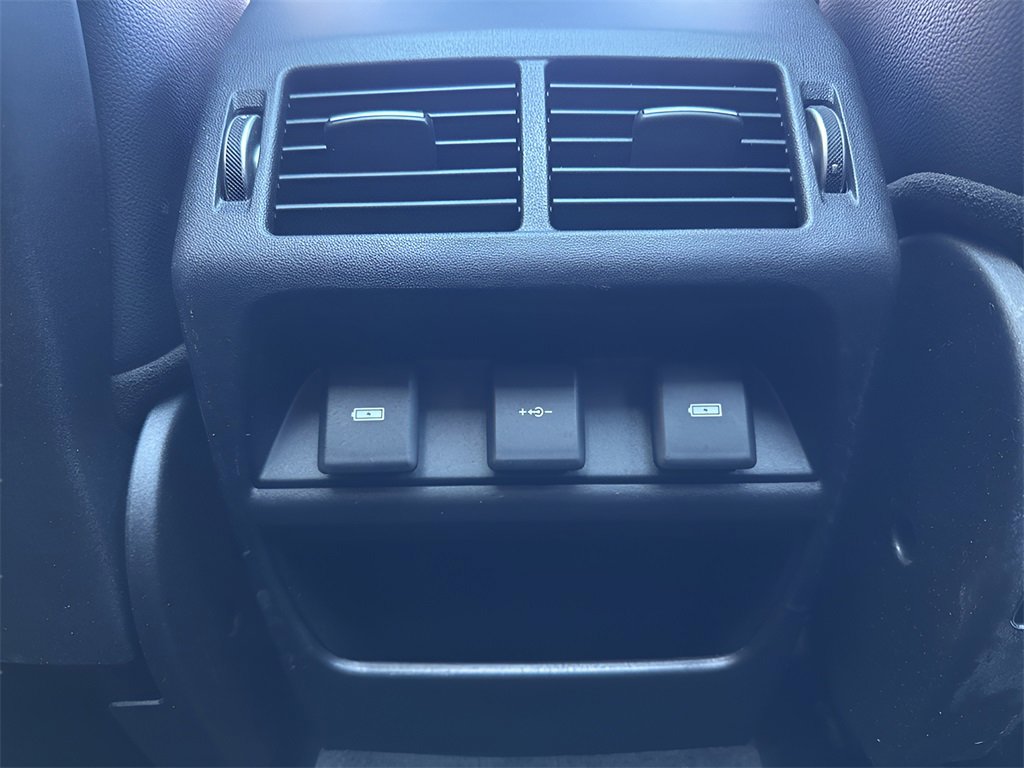 Used 2020 Land Rover Discovery Sport SE R-Dynamic image 26