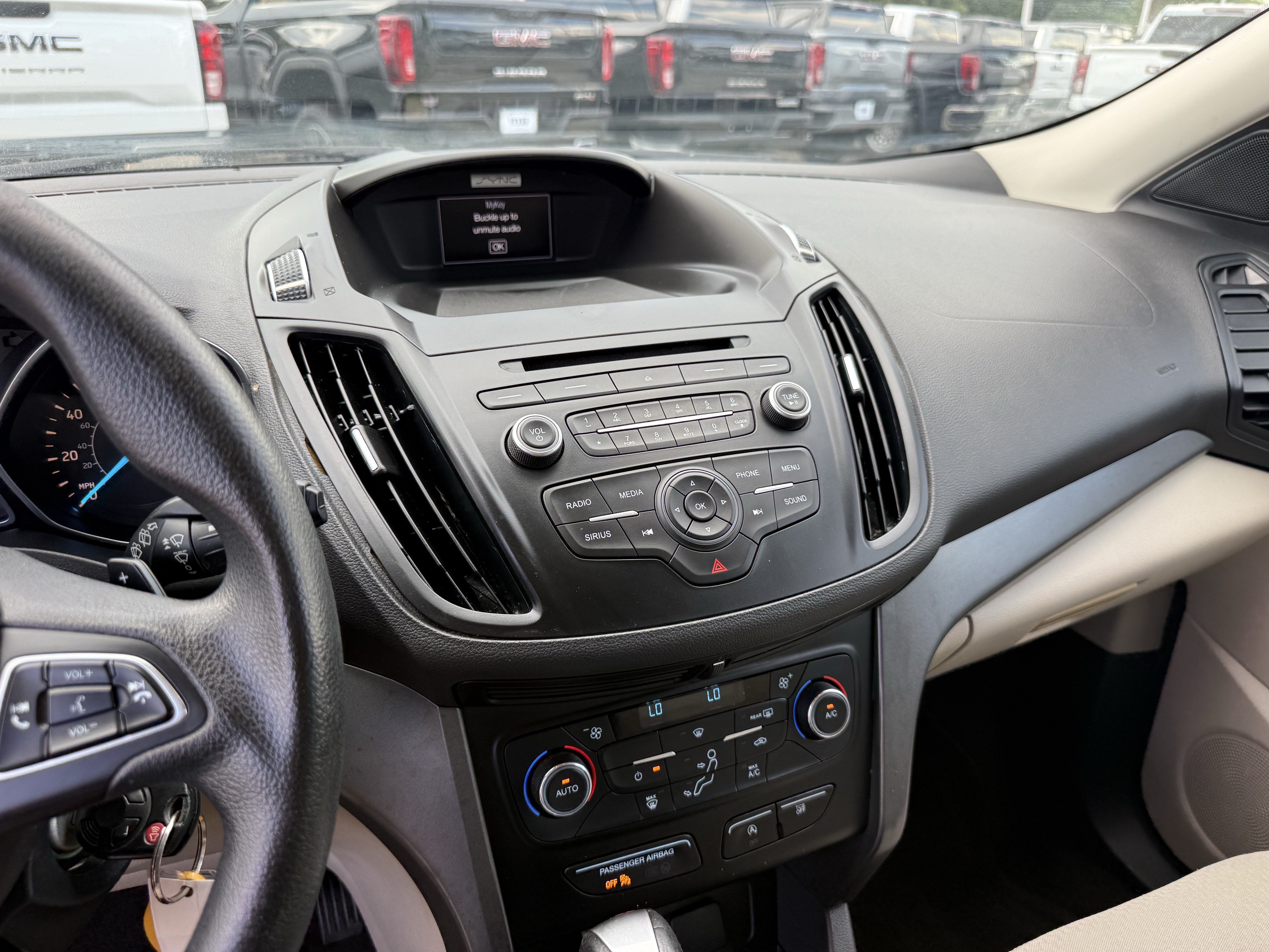 Used 2017 Ford Escape SE FWD image 19