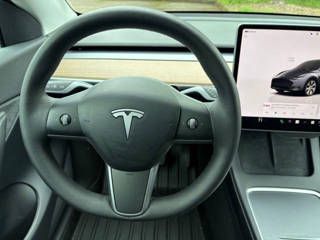 Used 2022 Tesla Model Y Long Range AWD/4WD image 19