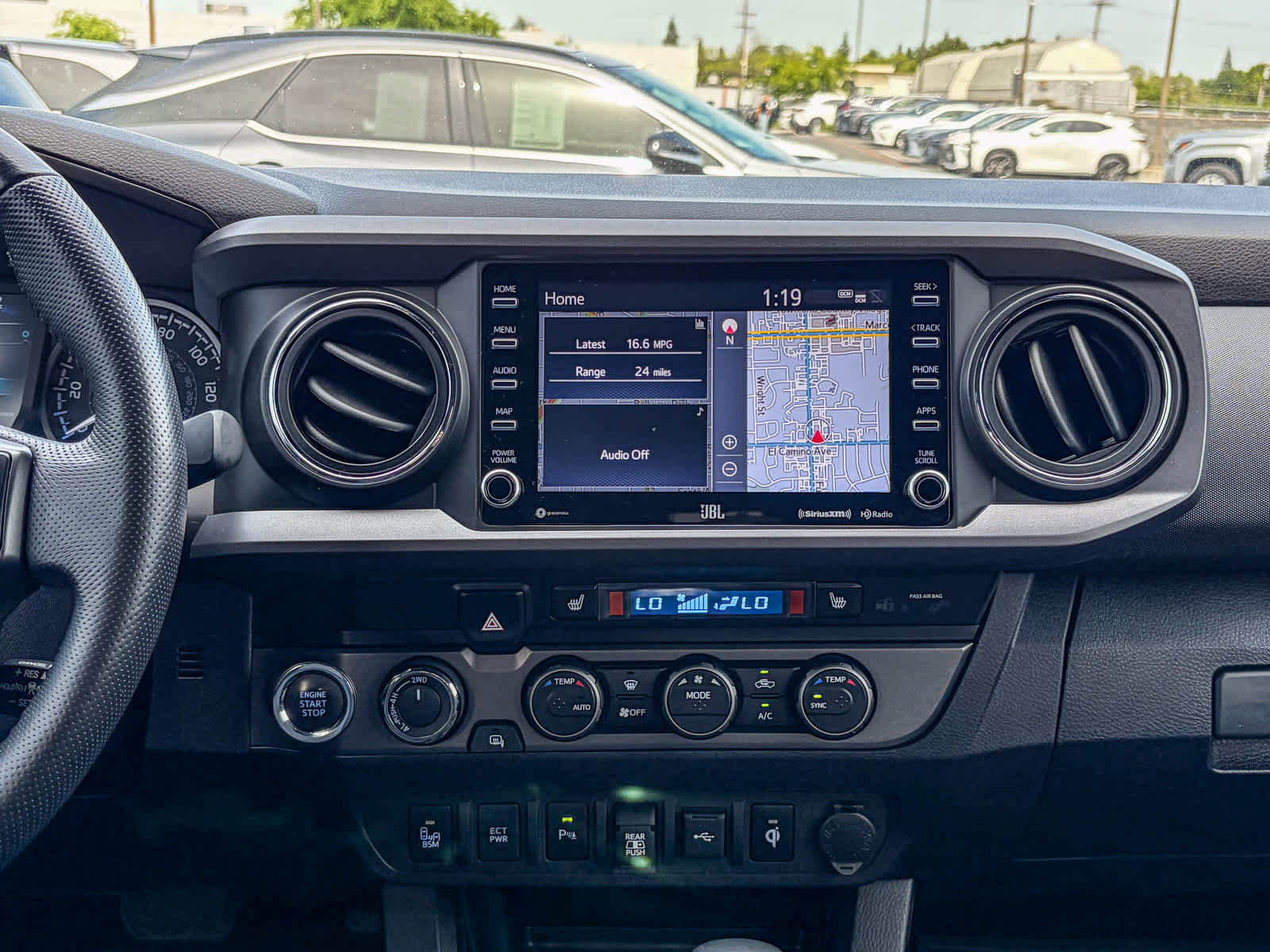 Used 2021 Toyota Tacoma TRD Off-Road w/ TRD Premium Off Road Package AWD/4WD image 11