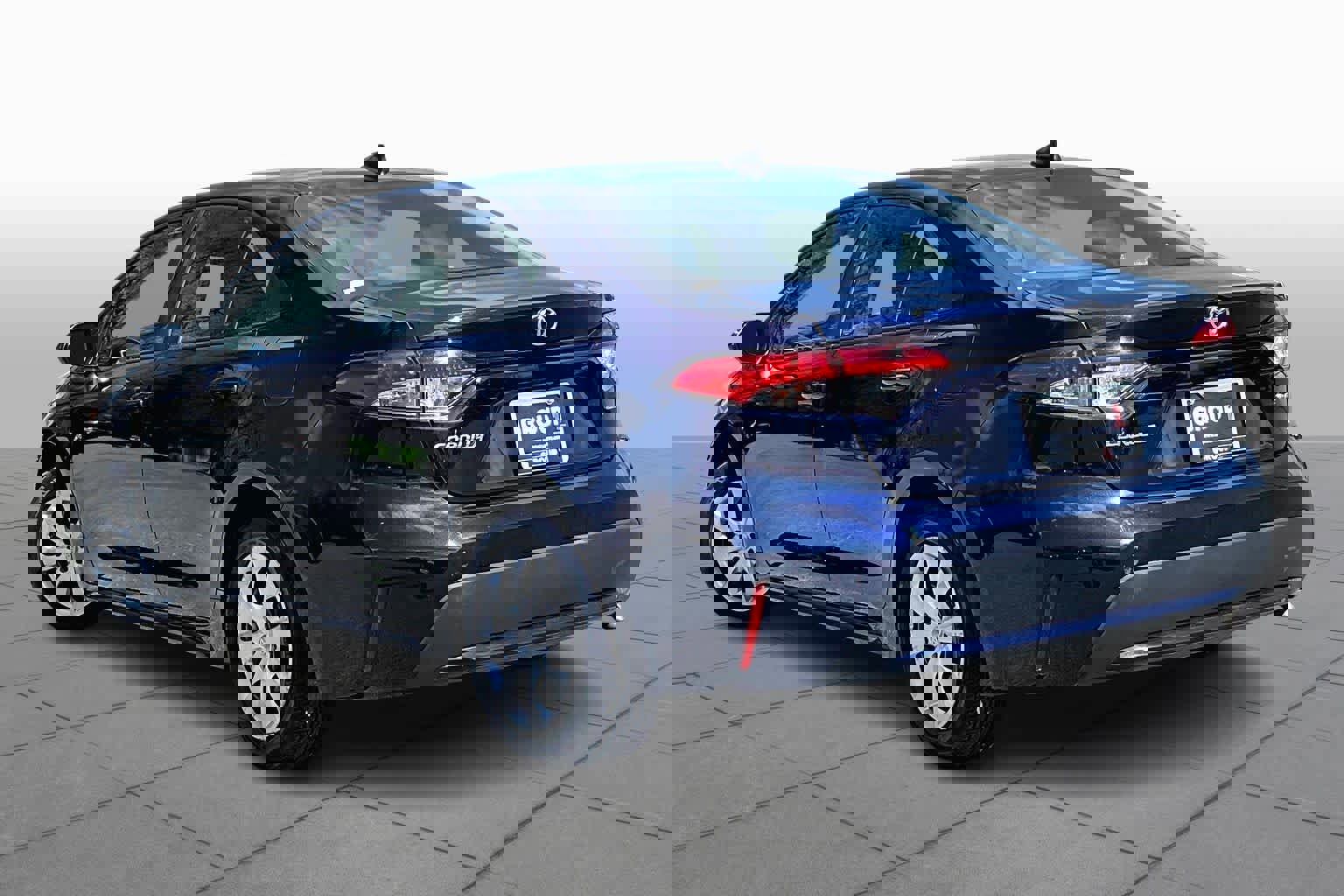 Used 2022 Toyota Corolla LE image 12