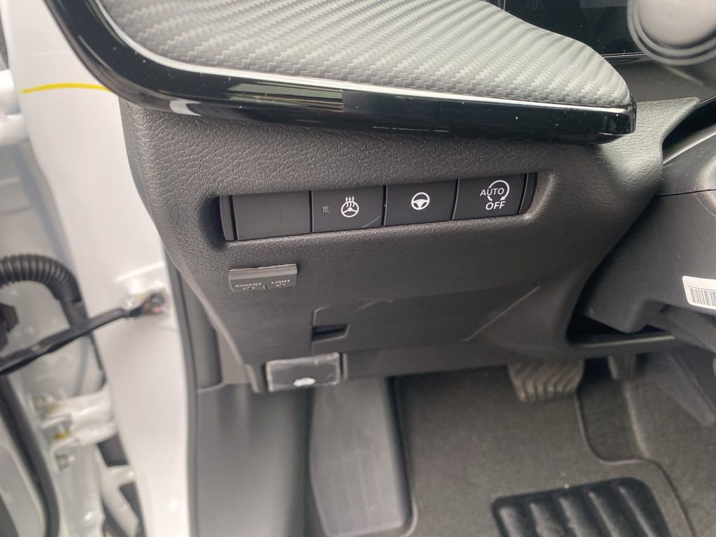 New 2026 Nissan Kicks SR w/ SR Premium Package FWD image 15