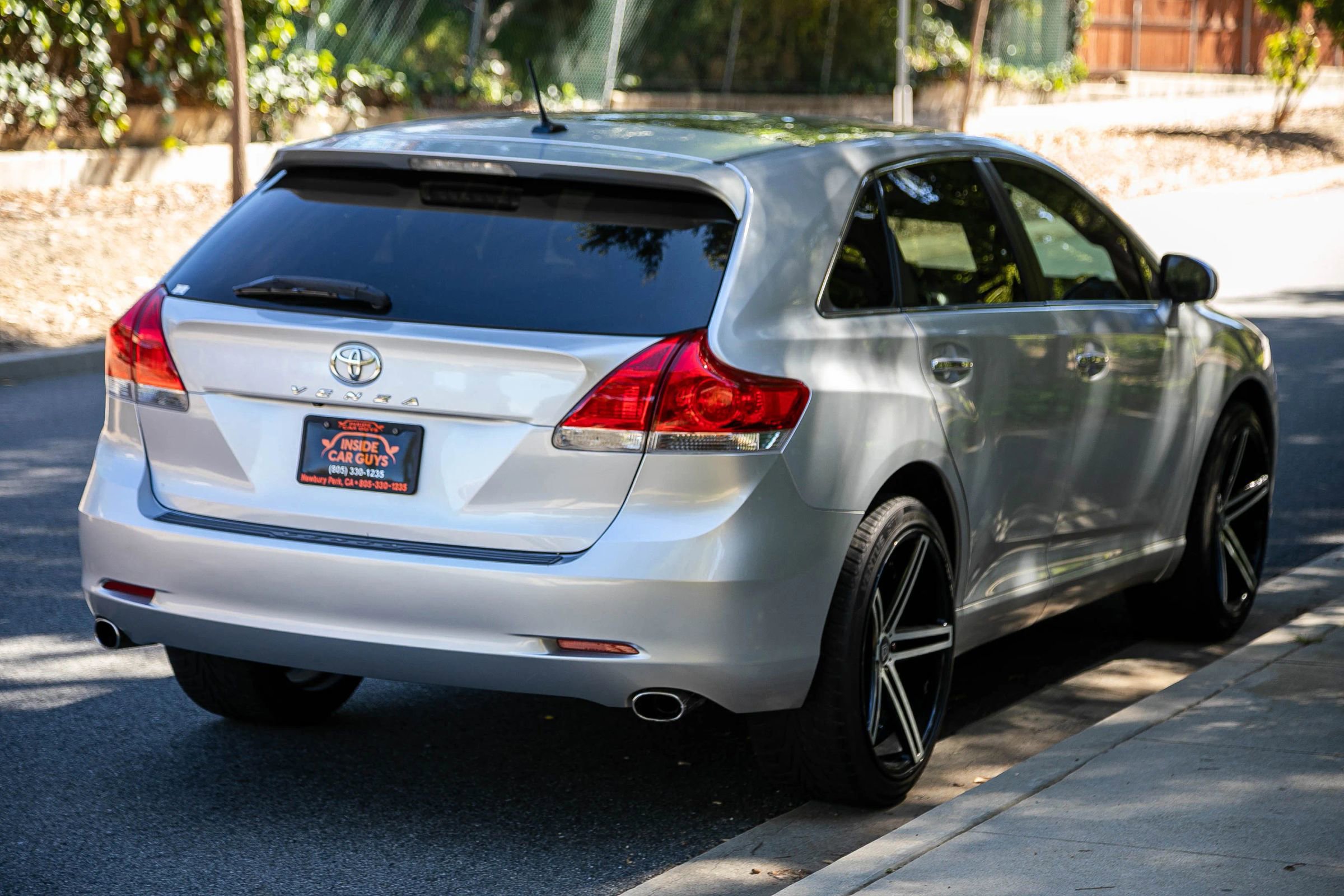 Used 2011 Toyota Venza Wagon 4D w/ Premium Pkg #2 image 4