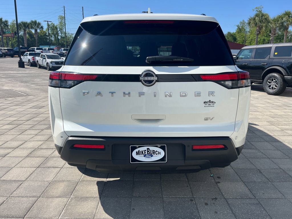Used 2024 Nissan Pathfinder SV FWD image 5