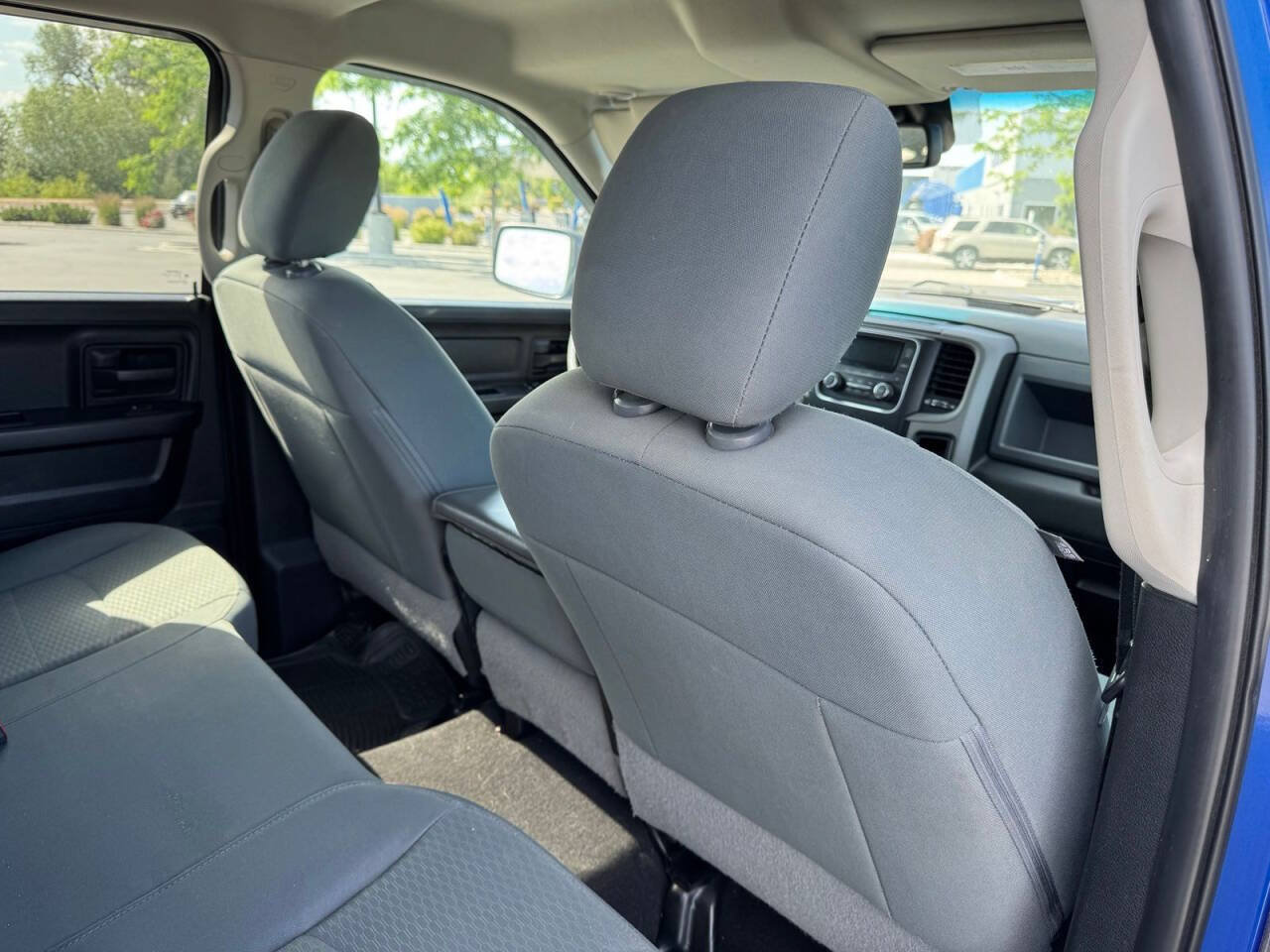 Used 2018 RAM 1500 ST w/ SXT Appearance Group AWD/4WD image 17