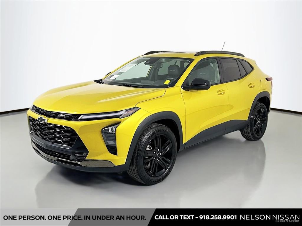 Used 2024 Chevrolet Trax ACTIV w/ Sunroof Package image 1