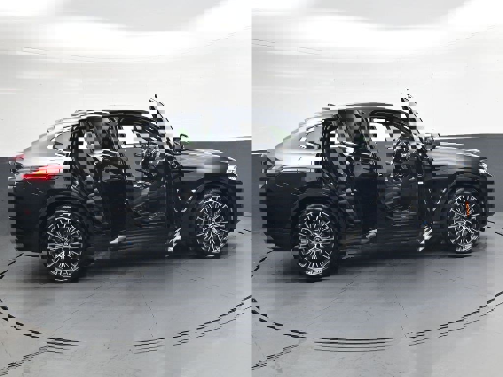 Used 2025 BMW X4 xDrive30i w/ Premium Package image 33