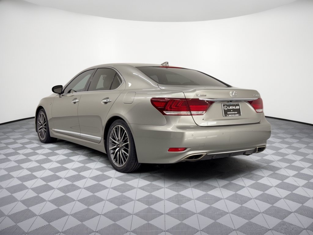 Used 2016 Lexus LS 460 w/ F Sport Package RWD image 3