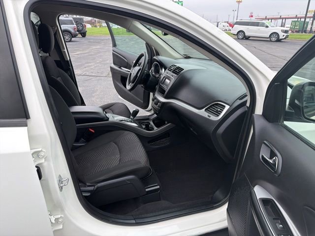 Used 2020 Dodge Journey SE FWD image 32