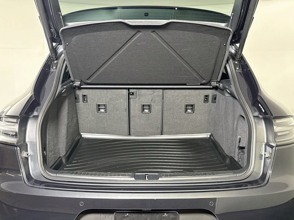 Certified 2021 Porsche Macan S AWD/4WD image 29