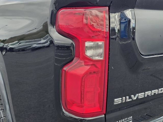 Used 2022 Chevrolet Silverado 3500 LTZ w/ LTZ Plus Package AWD/4WD image 11
