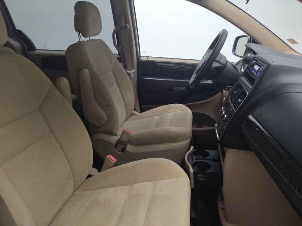 Used 2015 Dodge Grand Caravan American Value Package FWD image 21