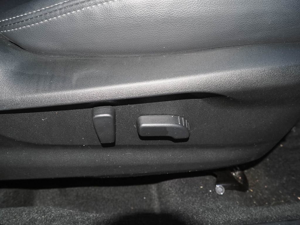 Used 2024 Subaru Forester Touring w/ Convenience Package image 23