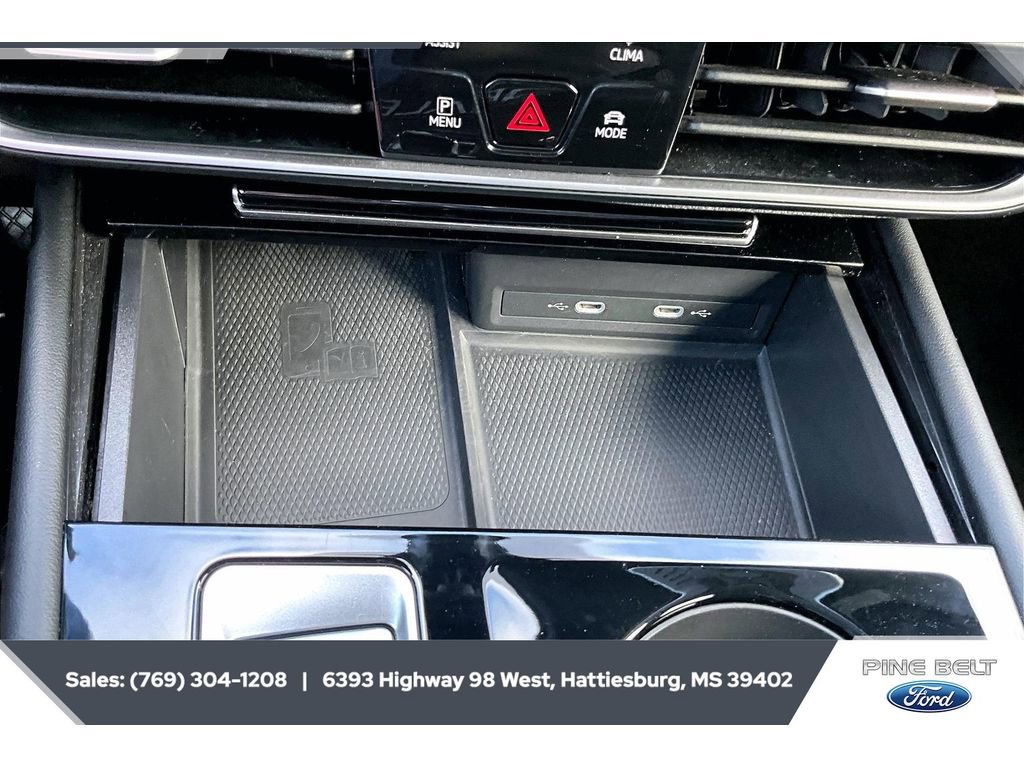 Used 2024 Volkswagen Atlas Cross Sport SE image 24