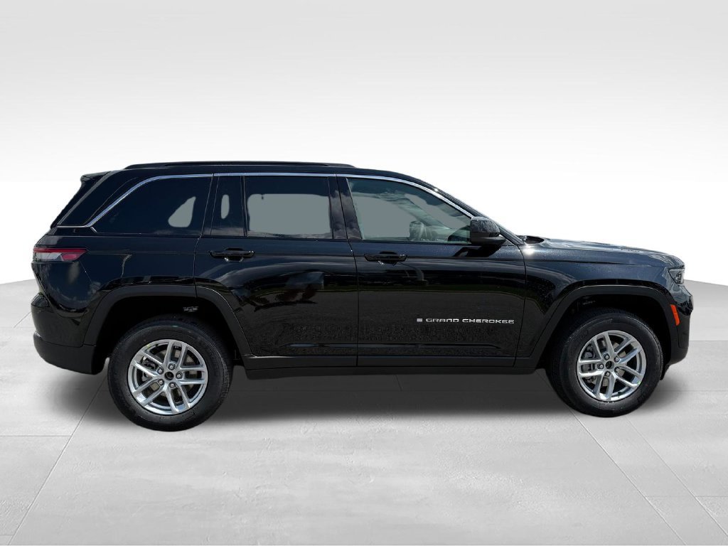 New 2026 Jeep Grand Cherokee Laredo AWD/4WD image 28