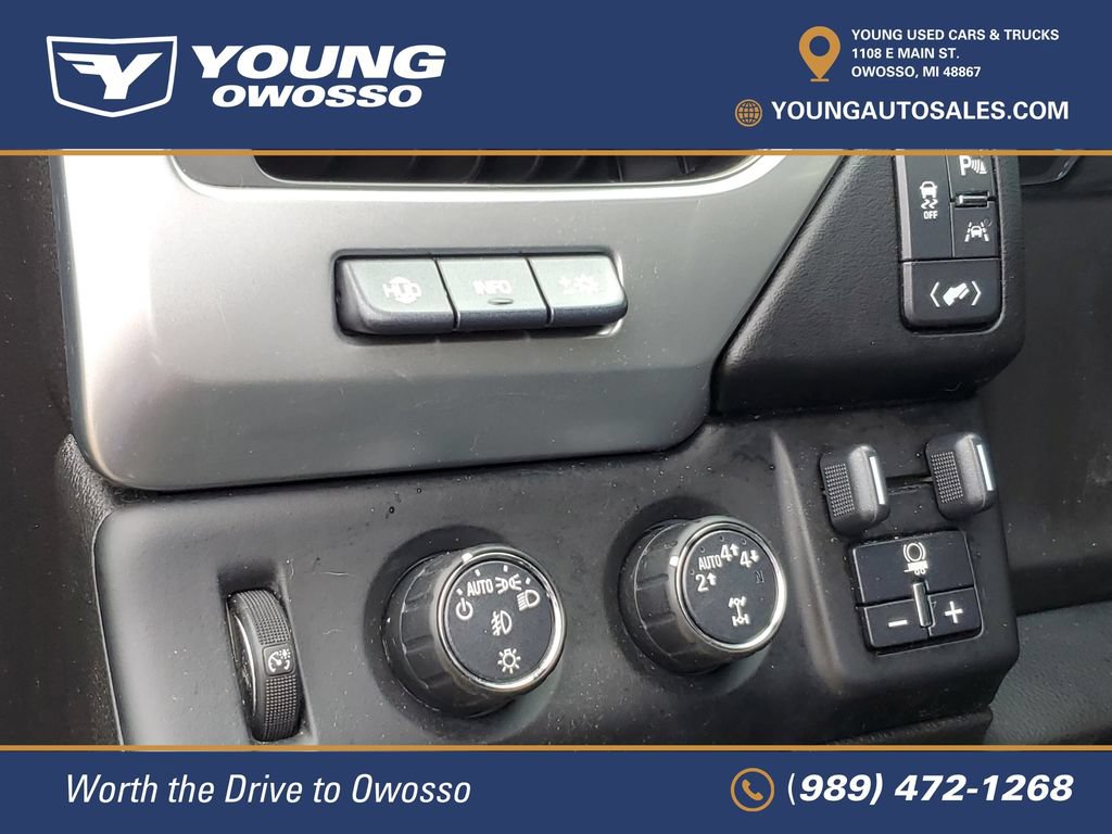 Used 2017 Chevrolet Suburban Premier AWD/4WD image 12