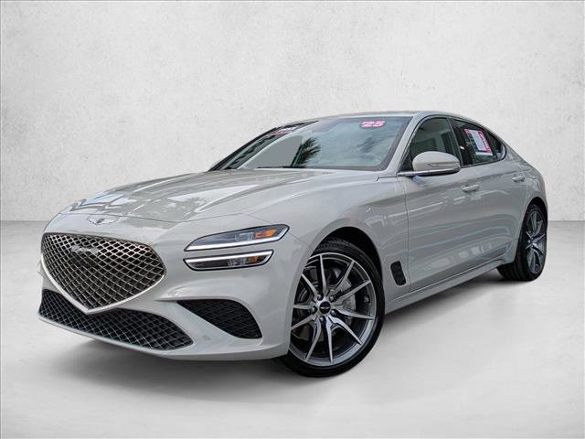 Used 2025 Genesis G70 2.5T image 1