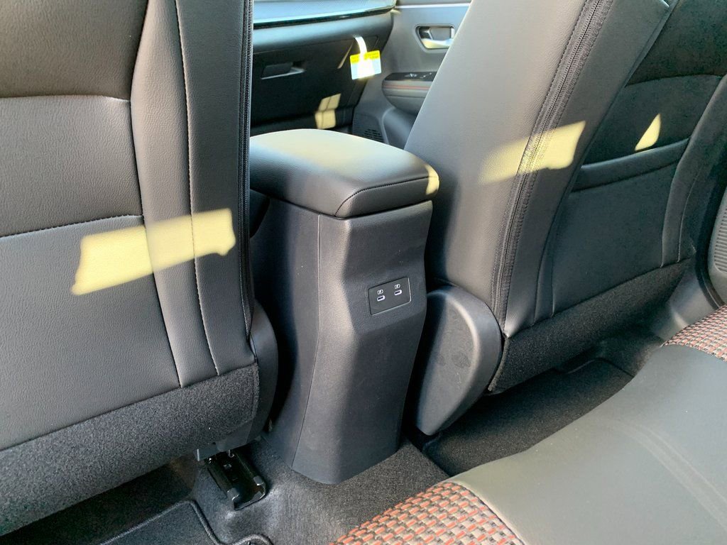 New 2026 Nissan Kicks SR FWD image 17