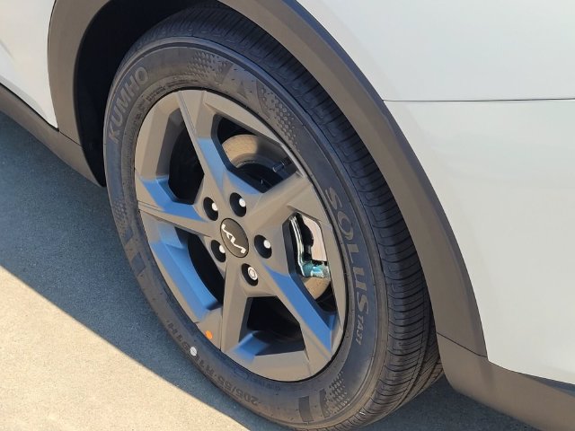 New 2026 Kia K4 FWD image 5