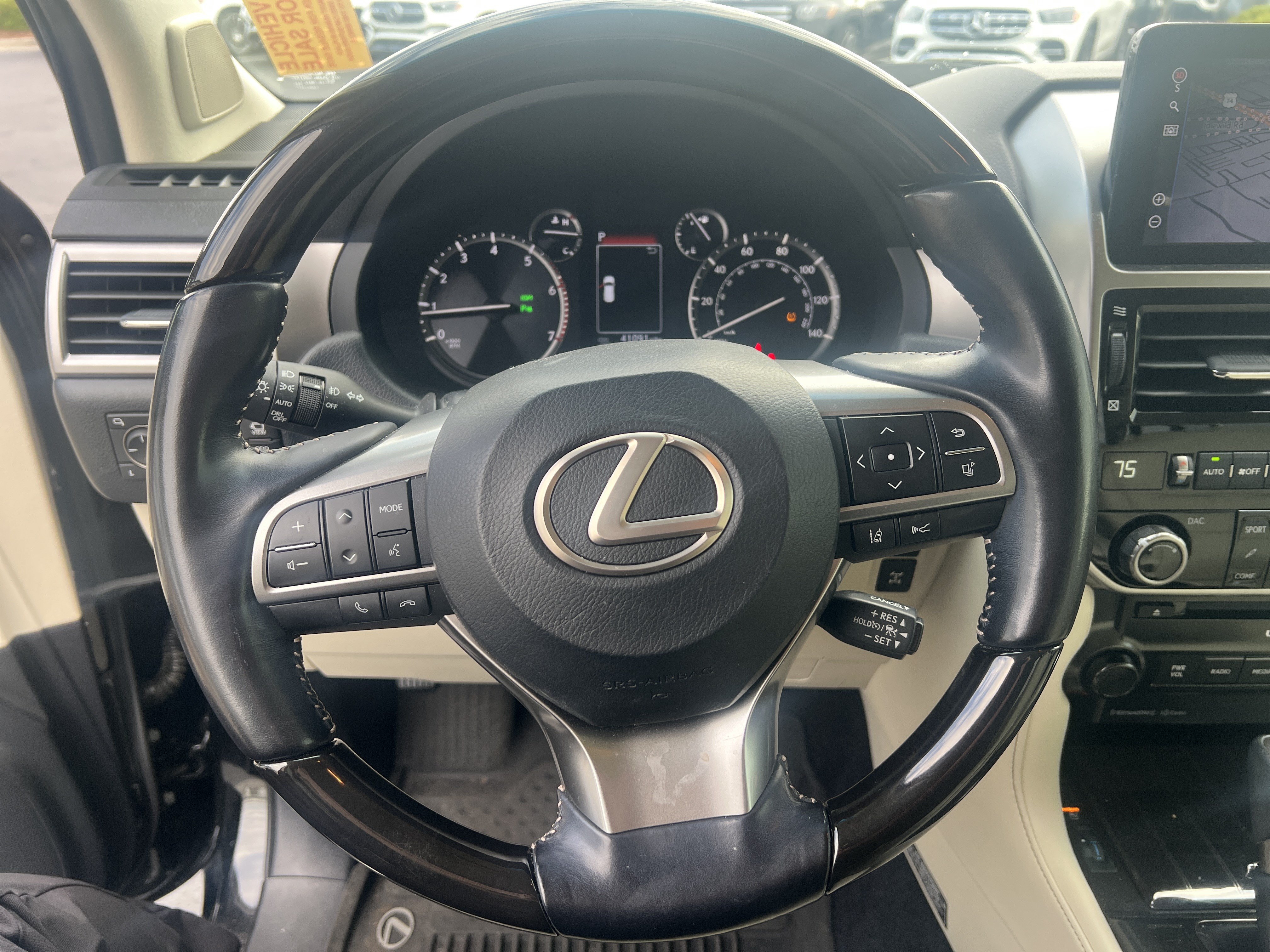 Used 2022 Lexus GX 460 Luxury w/ Accessory Package AWD/4WD image 17