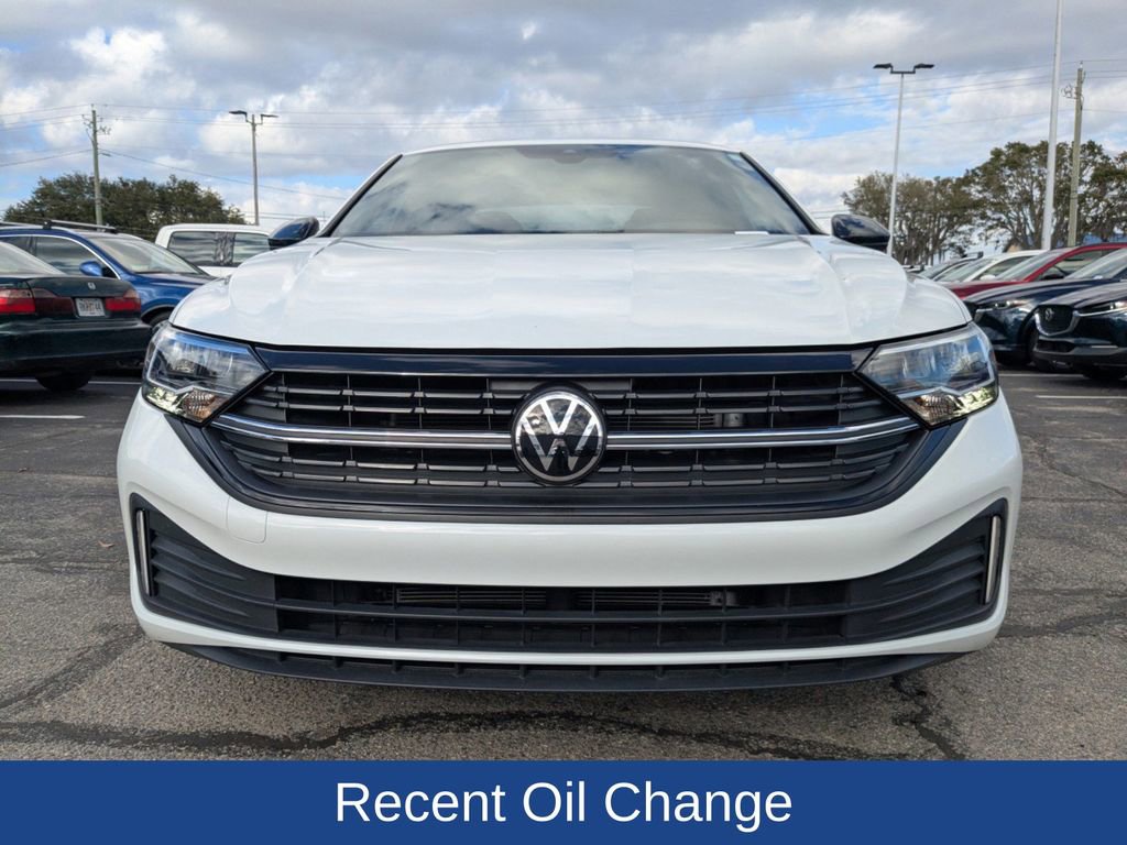 Used 2024 Volkswagen Jetta Sport image 10