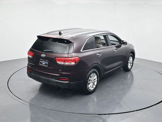 Used 2016 Kia Sorento LX w/ LX Convenience Package image 38
