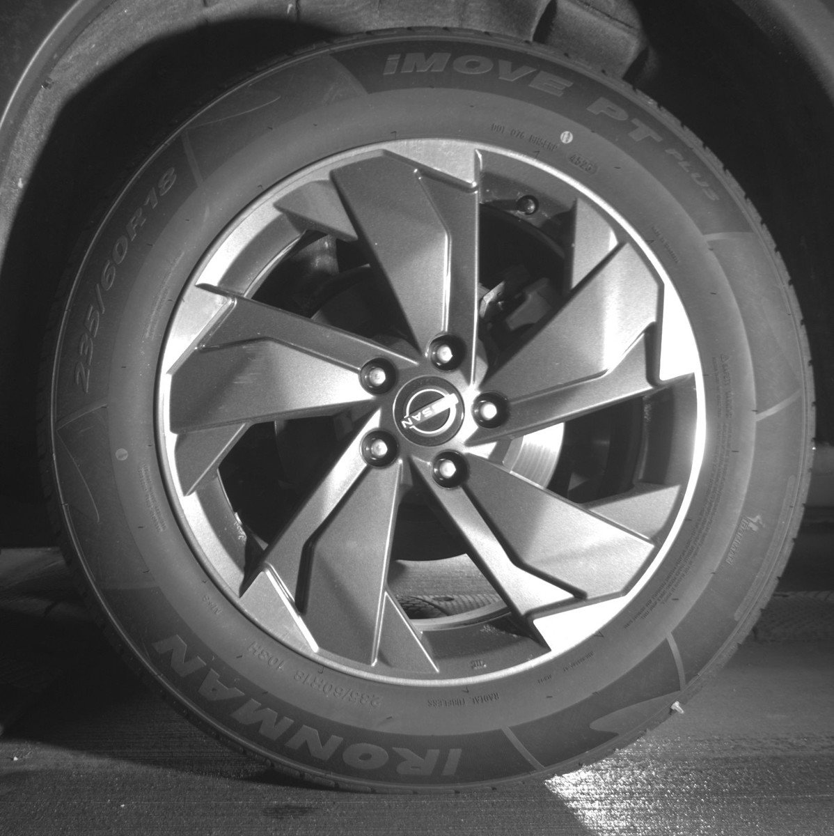 Used 2025 Nissan Rogue SV AWD/4WD image 14