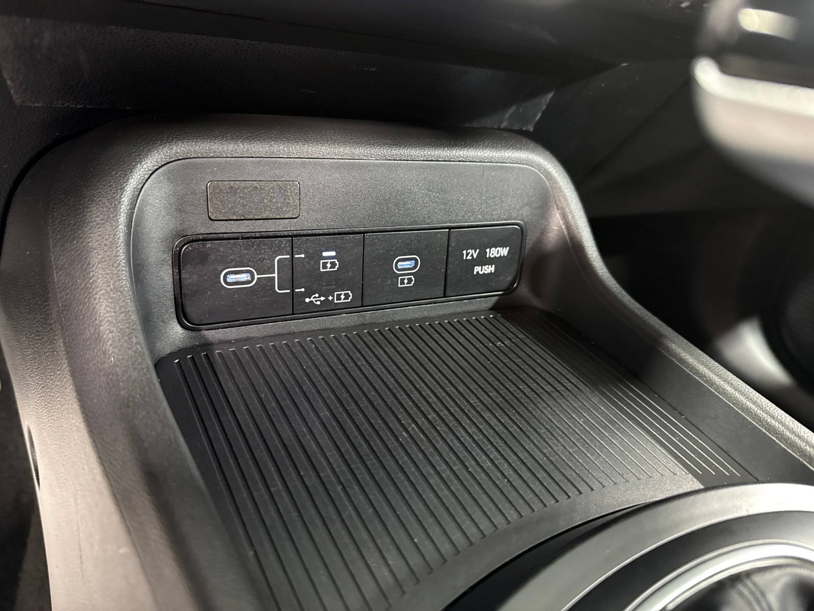 Used 2025 Hyundai Kona SEL AWD/4WD image 31
