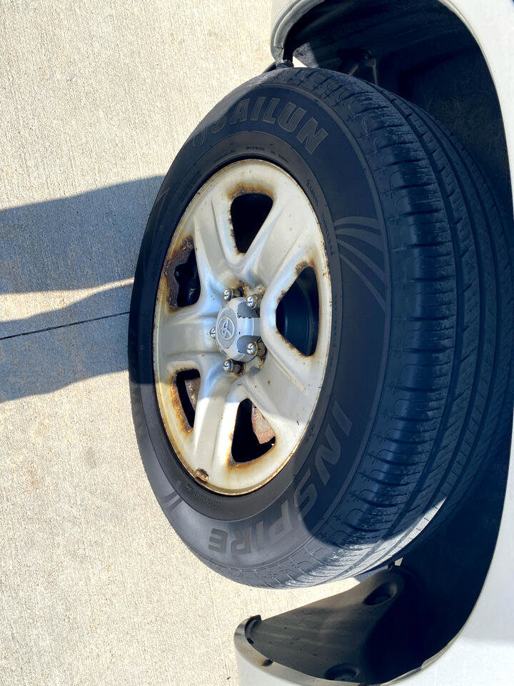 Used 2011 Toyota RAV4 4WD image 9