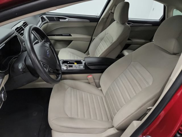 Used 2020 Ford Fusion SE FWD image 18