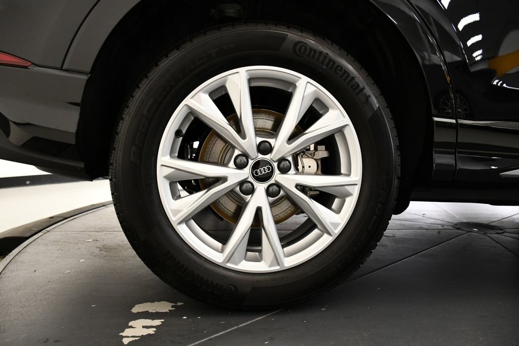 Used 2025 Audi Q3 2.0T Premium w/ Convenience Package image 16