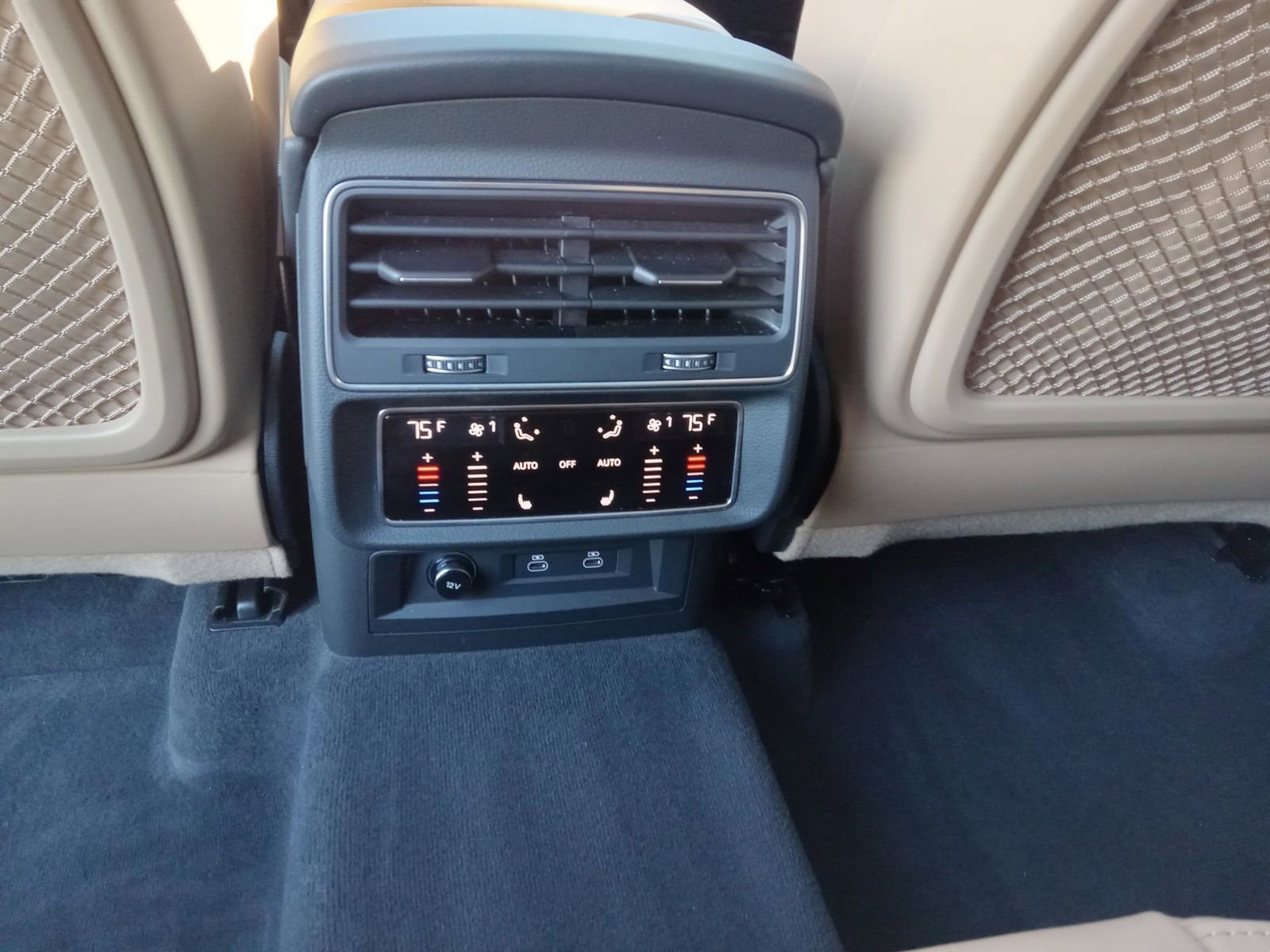 Used 2023 Audi Q7 3.0T Prestige image 23