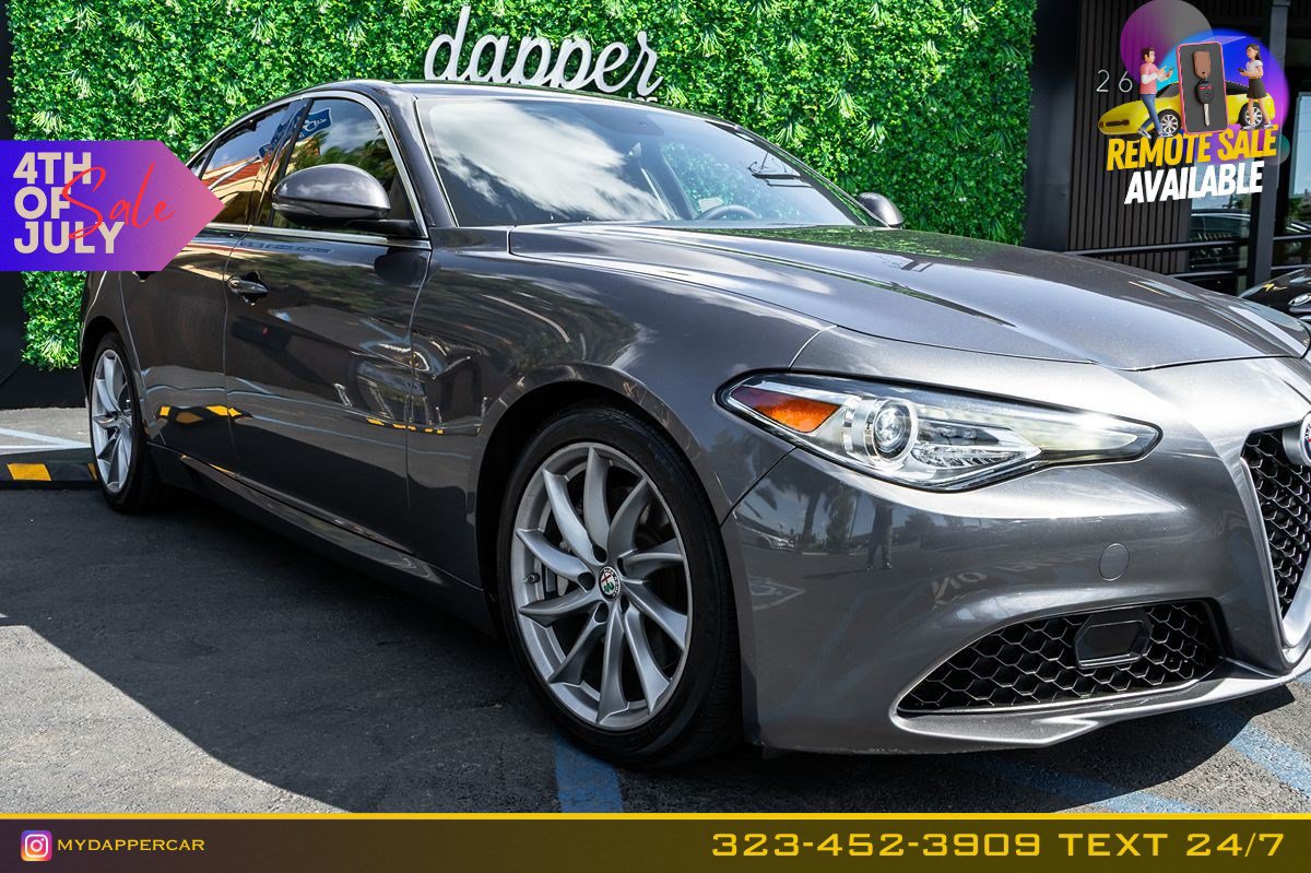 Used 2017 Alfa Romeo Giulia RWD image 4