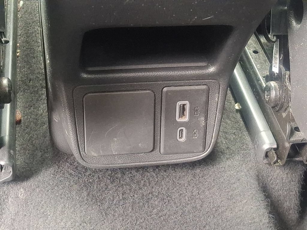 Certified 2023 Buick Encore GX Preferred w/ Cold Weather Comfort Package AWD/4WD image 11