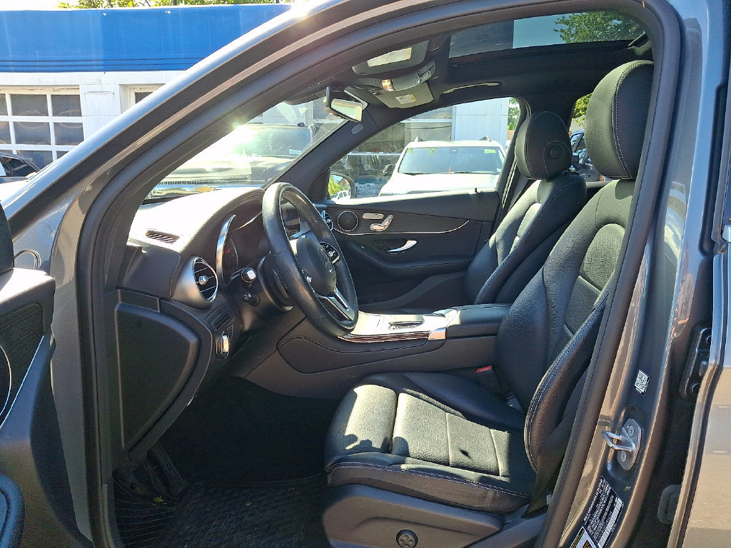 Used 2020 Mercedes-Benz GLC 300 4MATIC image 11