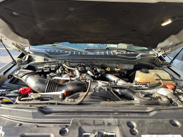 Certified 2017 Ford F350 Lariat w/ Camper Package image 5