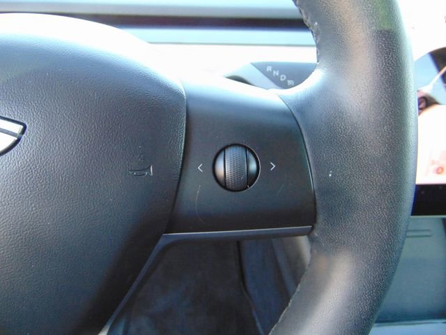 Used 2019 Tesla Model 3 Long Range image 16