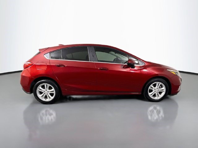 Used 2018 Chevrolet Cruze LT w/ Convenience Package FWD image 11