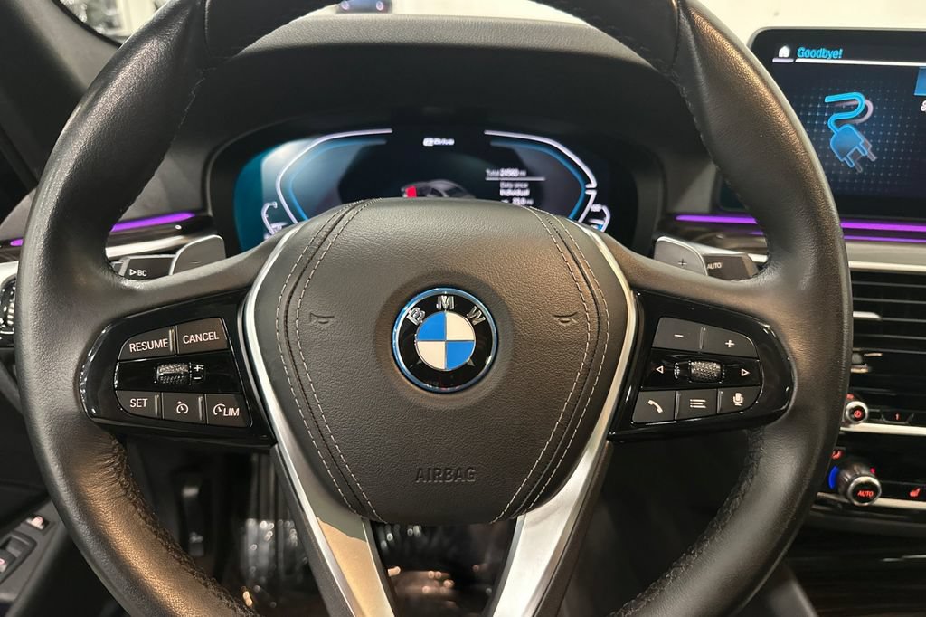 Used 2023 BMW 530e w/ Convenience Package RWD image 26