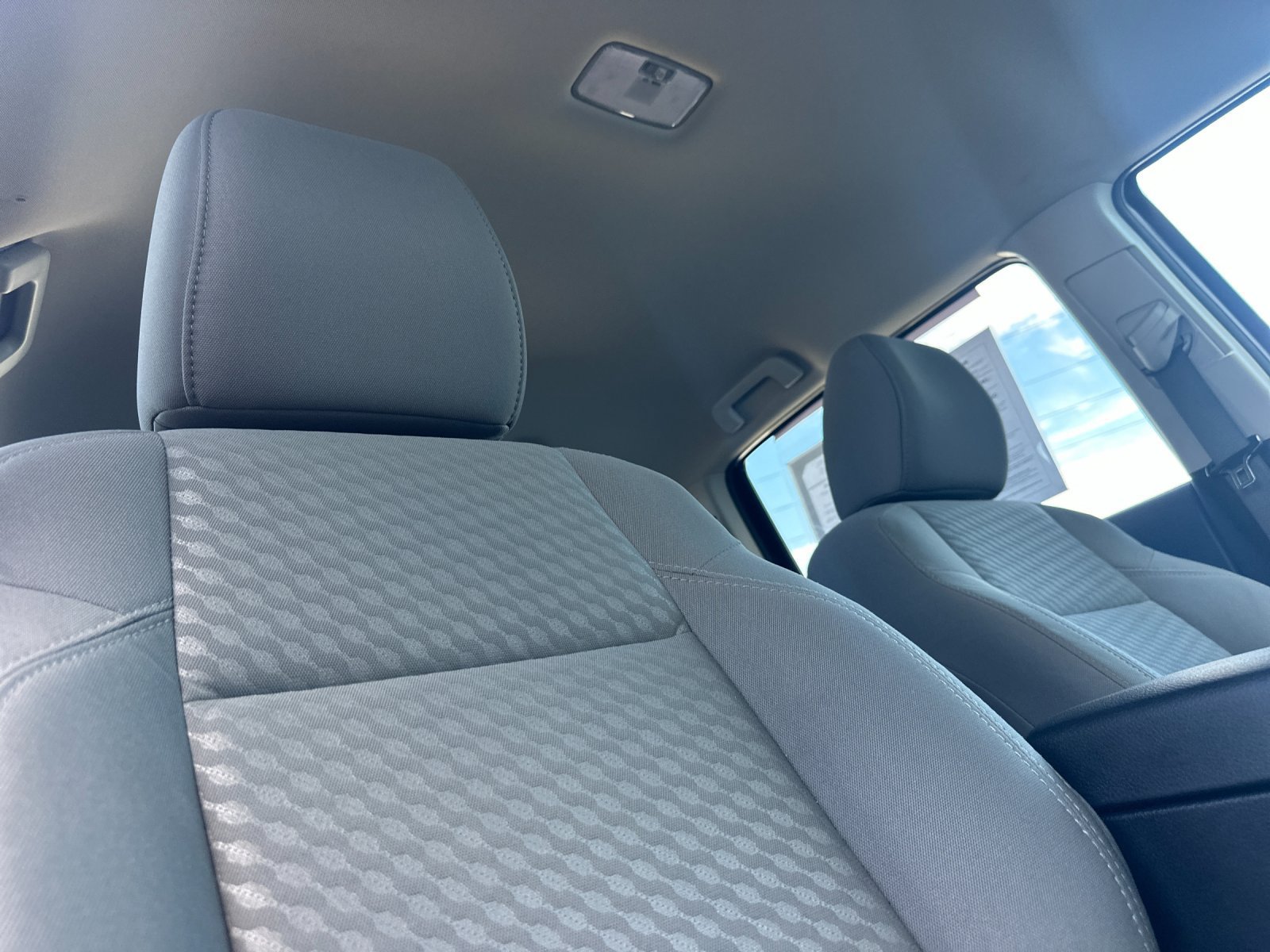 Used 2022 Toyota Tacoma SR w/ SR Convenience Package RWD image 18