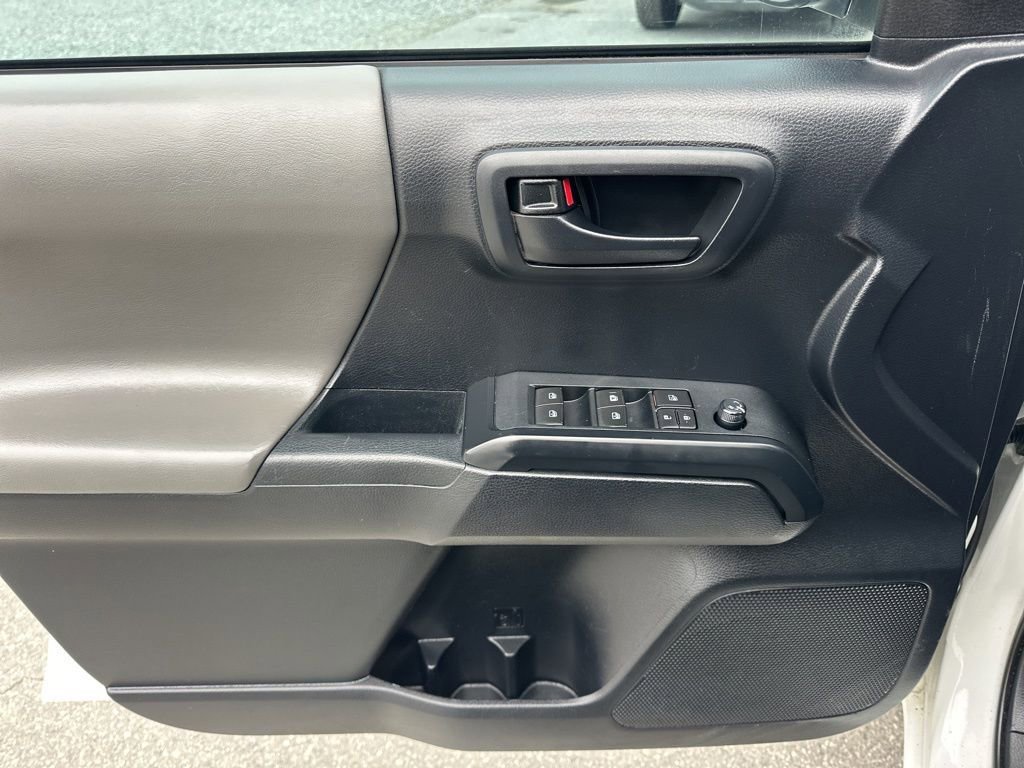 Used 2019 Toyota Tacoma SR image 21