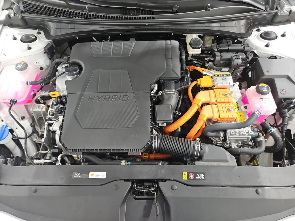 Certified 2025 Hyundai Elantra Blue FWD image 21