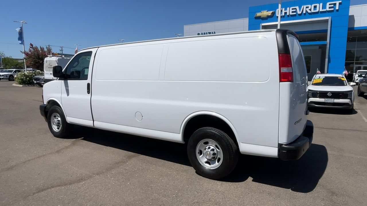 Used 2024 Chevrolet Express 2500 Extended w/ Driver Convenience Package RWD image 5