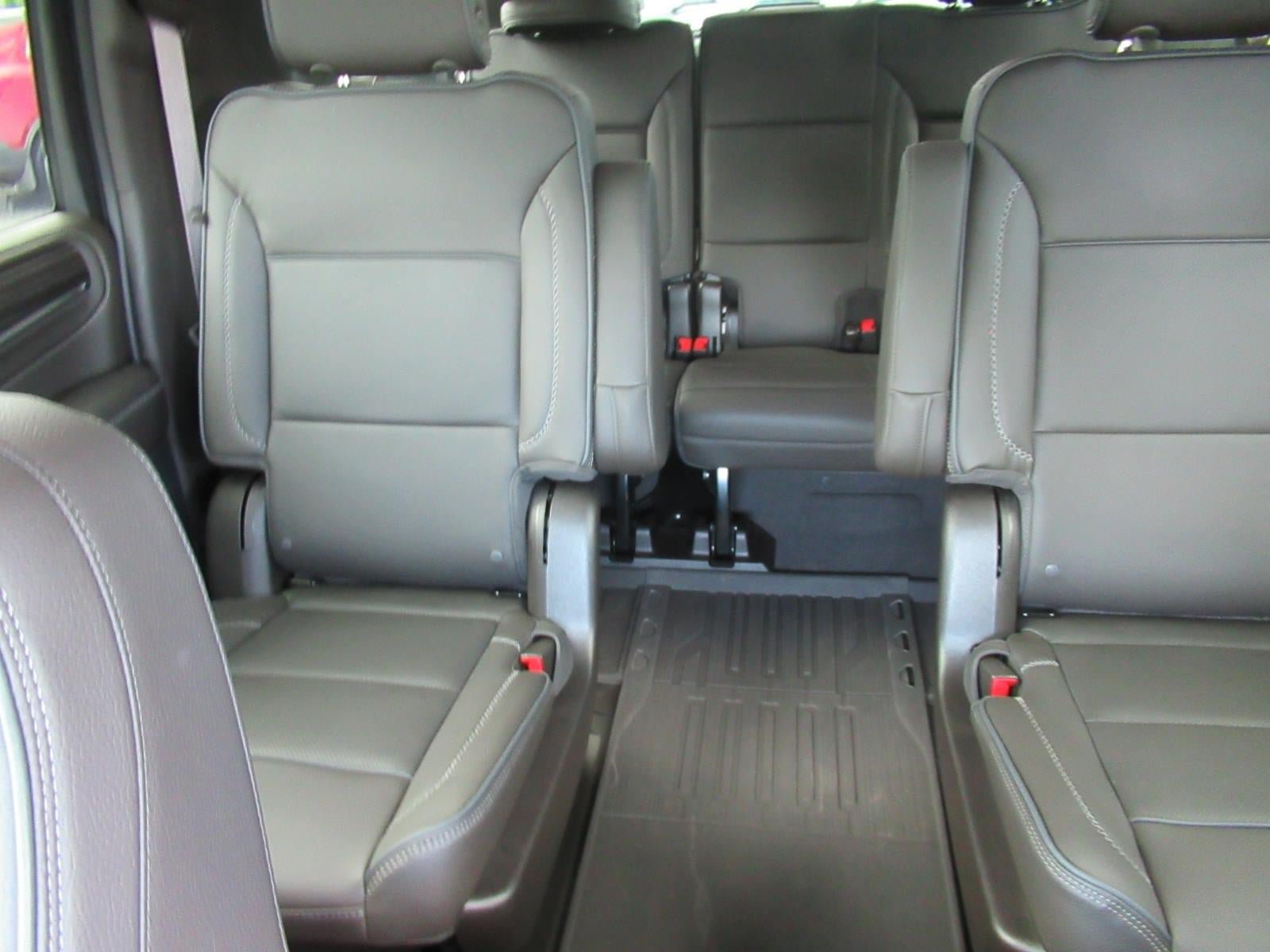 Used 2024 GMC Yukon XL Denali RWD image 19